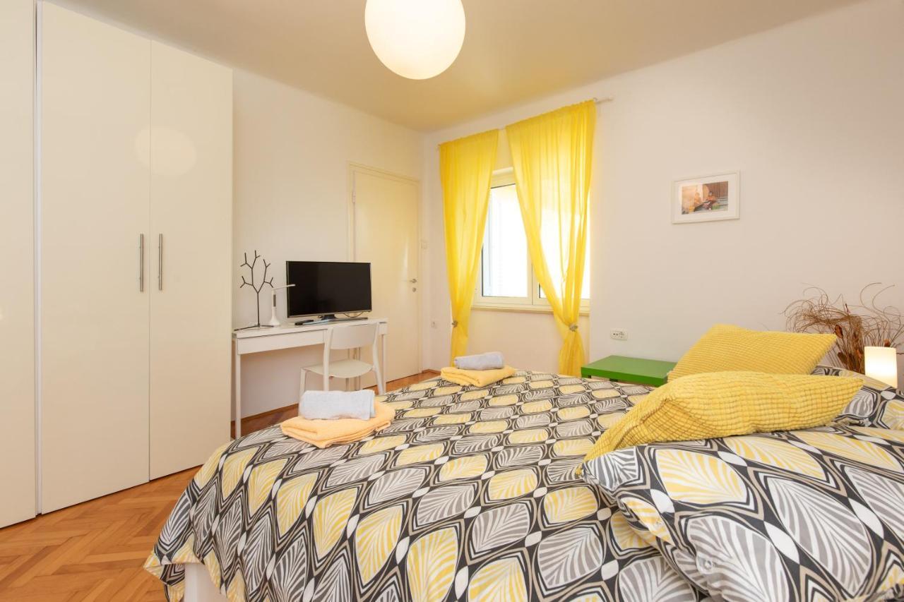 Apartment Portapisana Just 50M From The Beach Krk Town Exterior foto