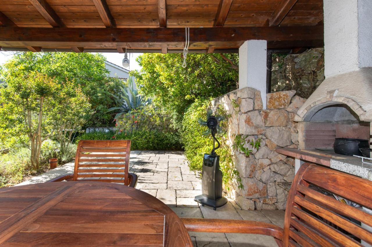 Apartment Portapisana Just 50M From The Beach Krk Town Exterior foto