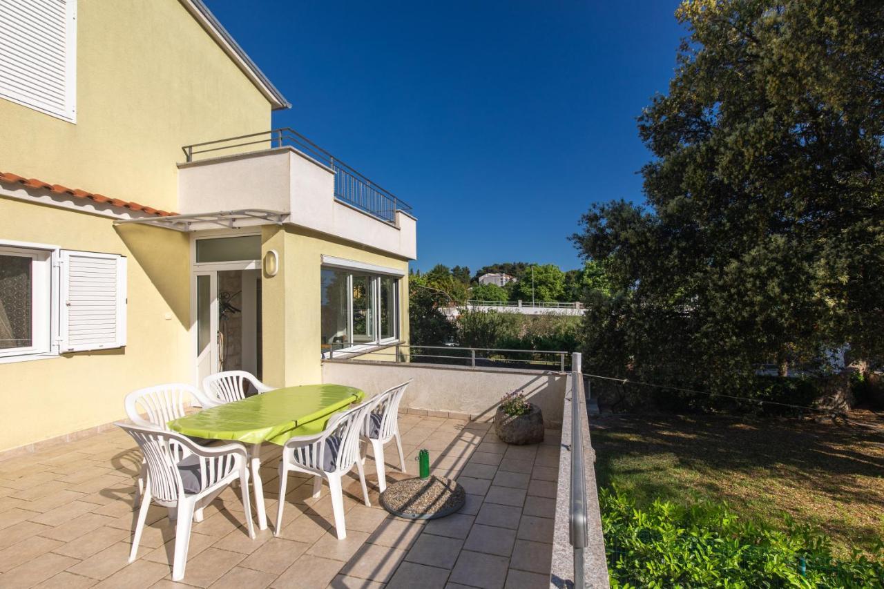 Apartment Portapisana Just 50M From The Beach Krk Town Exterior foto