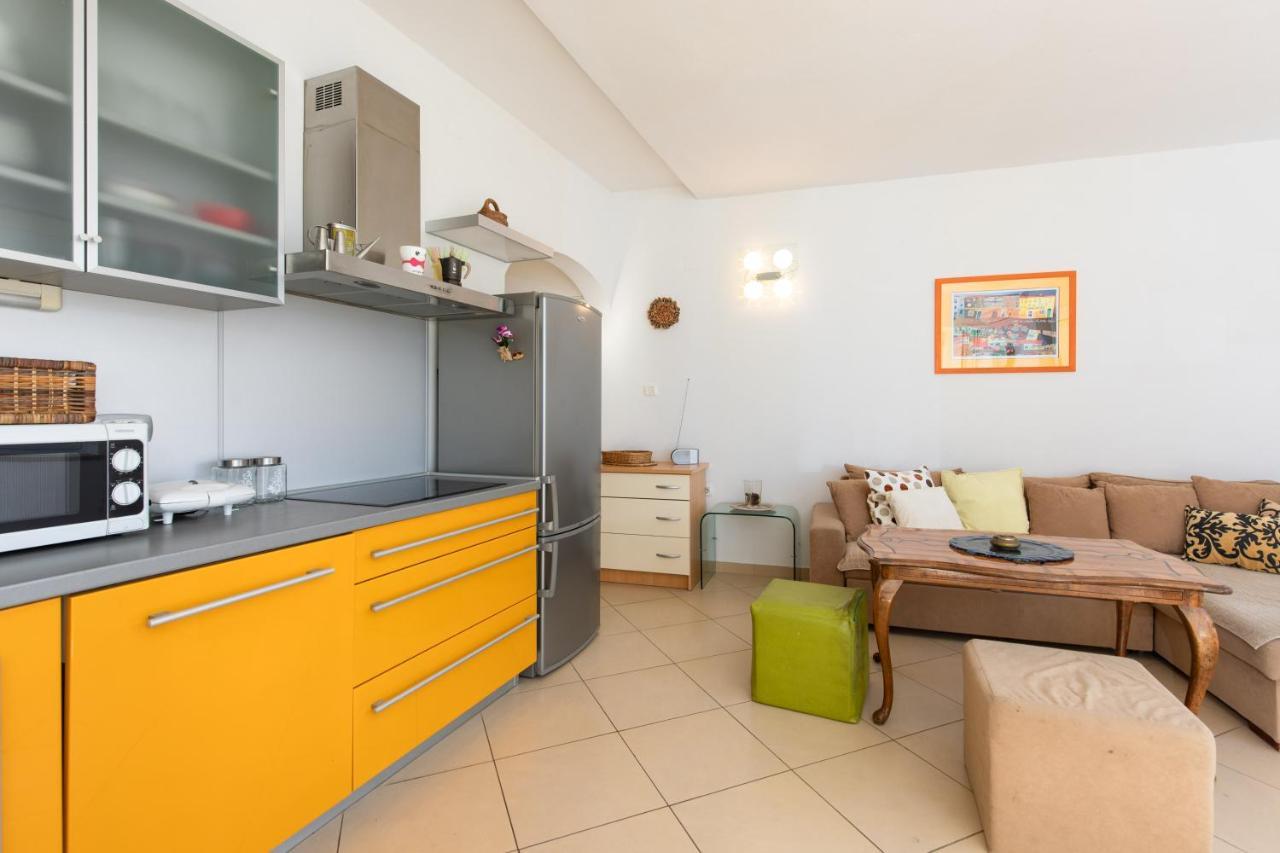Apartment Portapisana Just 50M From The Beach Krk Town Exterior foto