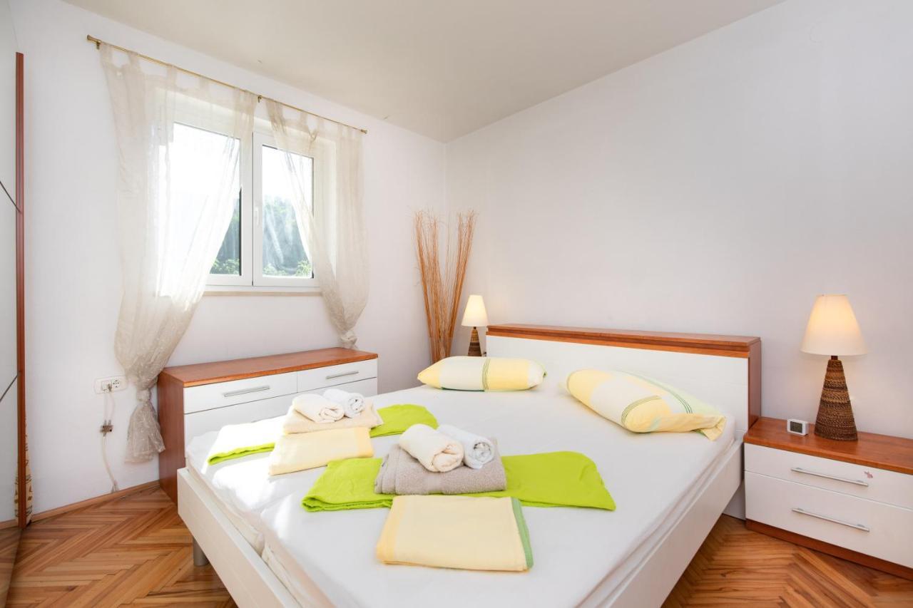 Apartment Portapisana Just 50M From The Beach Krk Town Exterior foto